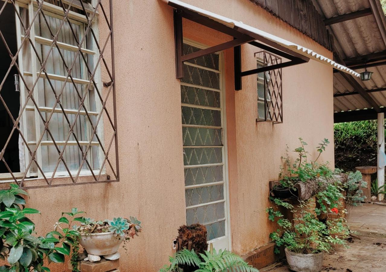 Casa Em Campos Do Jordao - 3 Quartos, Com Churrasqueira Exterior foto